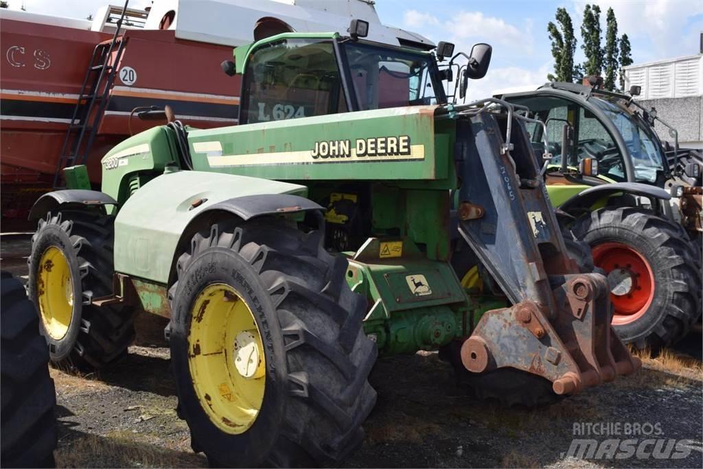 John Deere 3200 Телескопические подъемники
