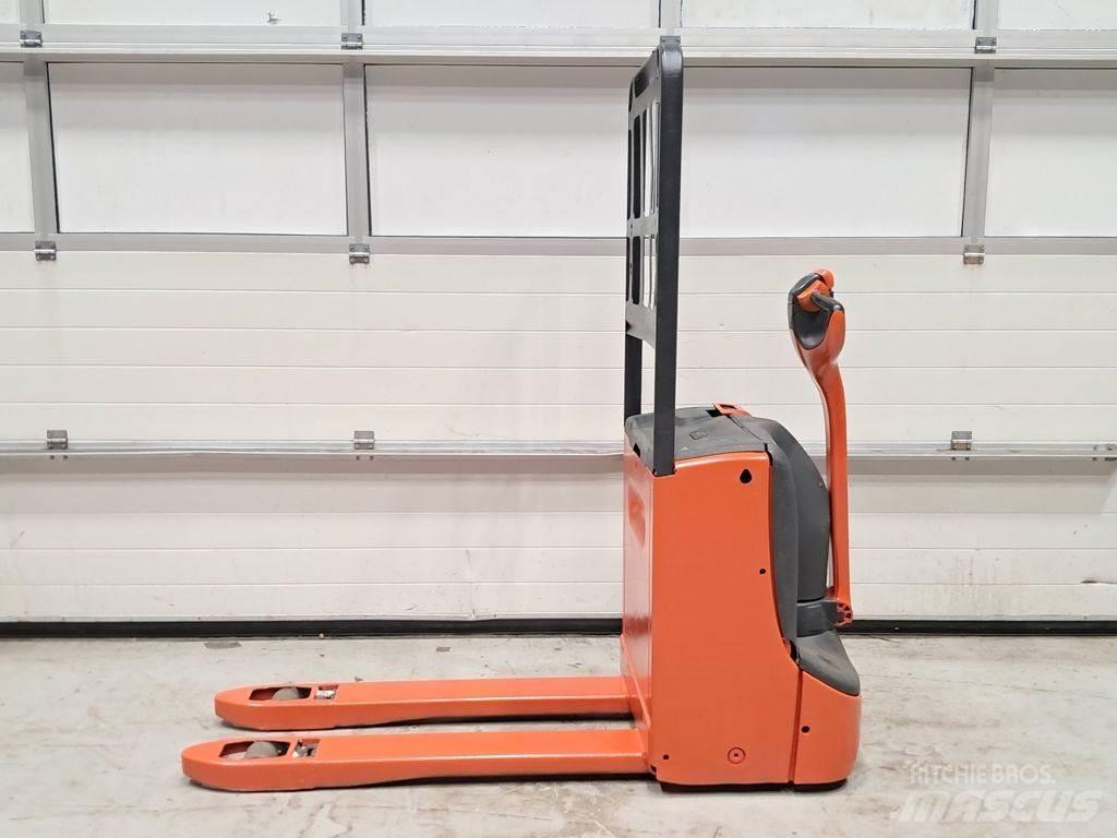 Linde T16 Ручные электрические тележки