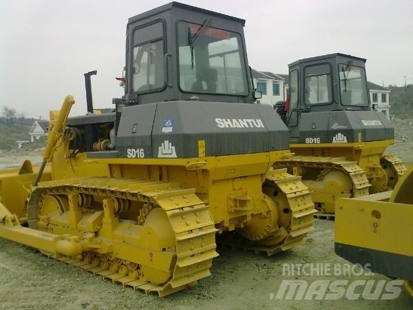 Shantui SD16F Гусеничные бульдозеры