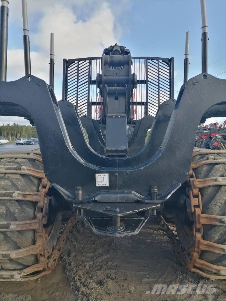 Komatsu 875 Форвардеры