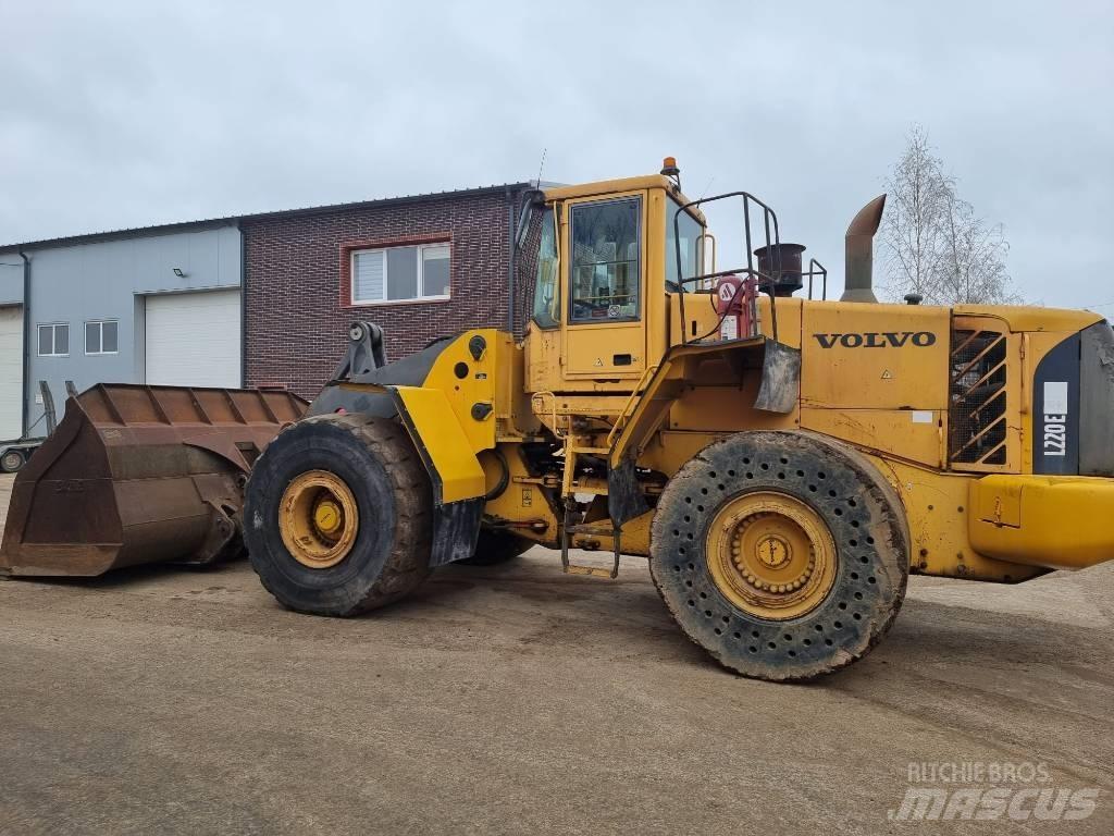 Volvo L 220 E Фронтальные погрузчики