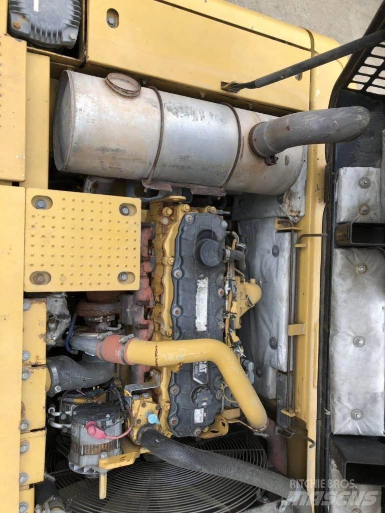 CAT 329 Гусеничные экскаваторы