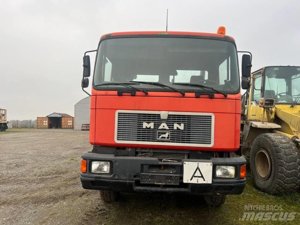 MAN F 08 Грузовики-Самосвалы