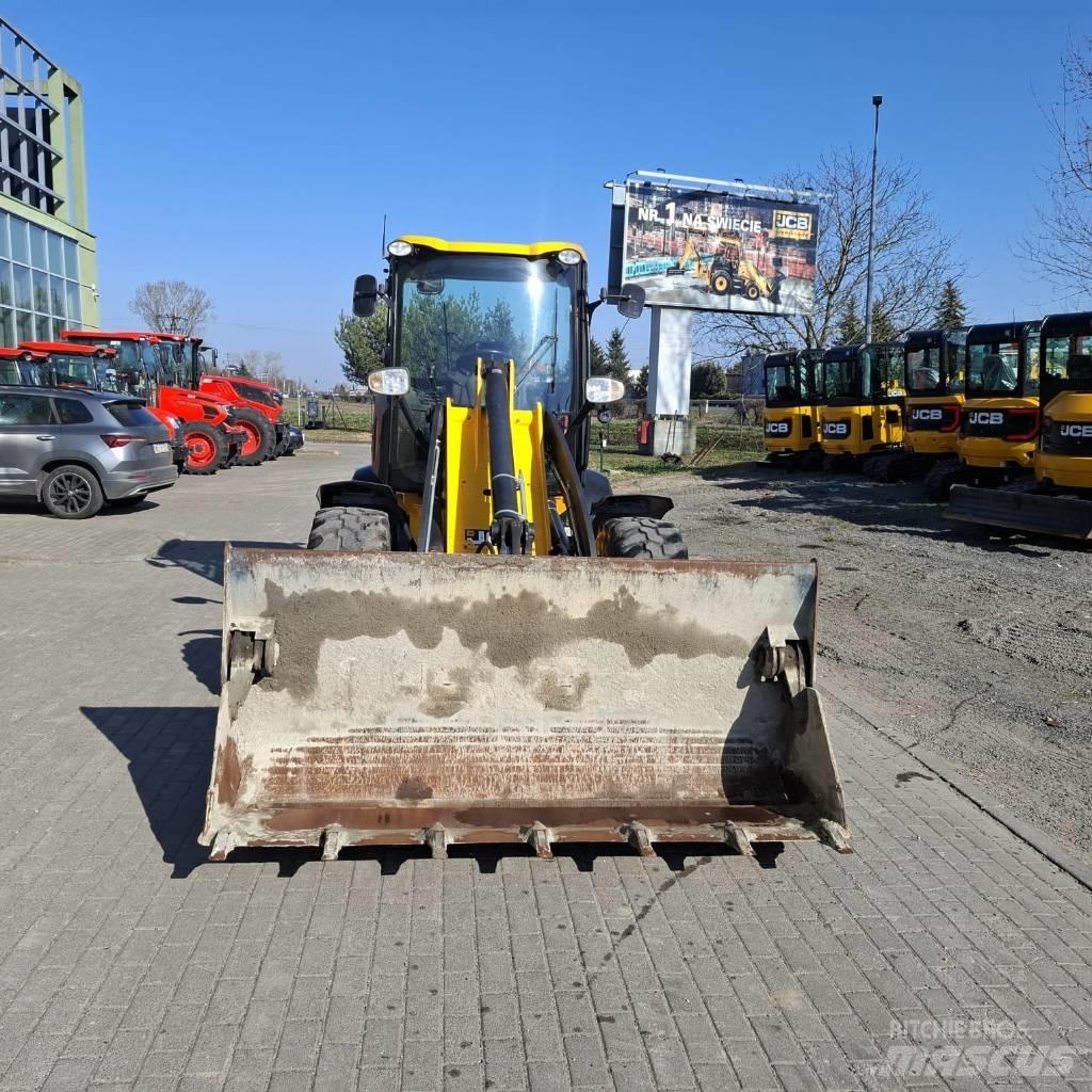 JCB 409 Фронтальные погрузчики