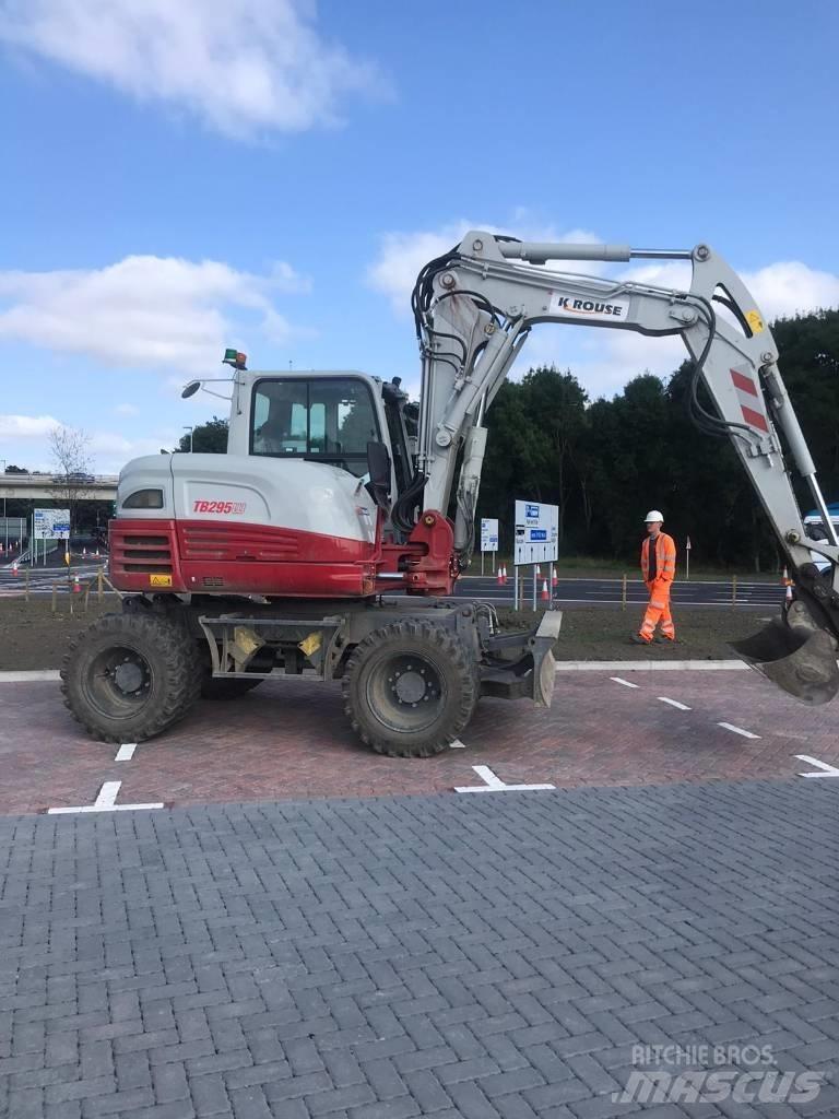 Takeuchi TB295W Колёсные экскаваторы