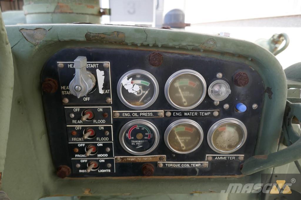 CAT D7F Ex-army Гусеничные бульдозеры