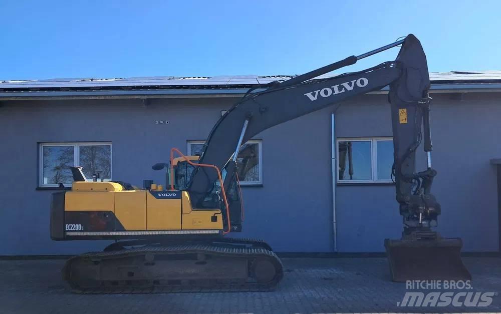 Volvo EC 220 DL Гусеничные экскаваторы