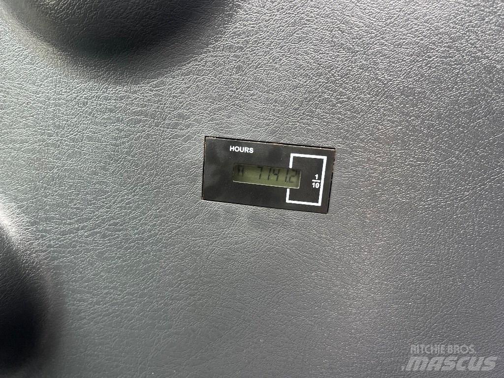 Hyundai HX 145 LCR Гусеничные экскаваторы