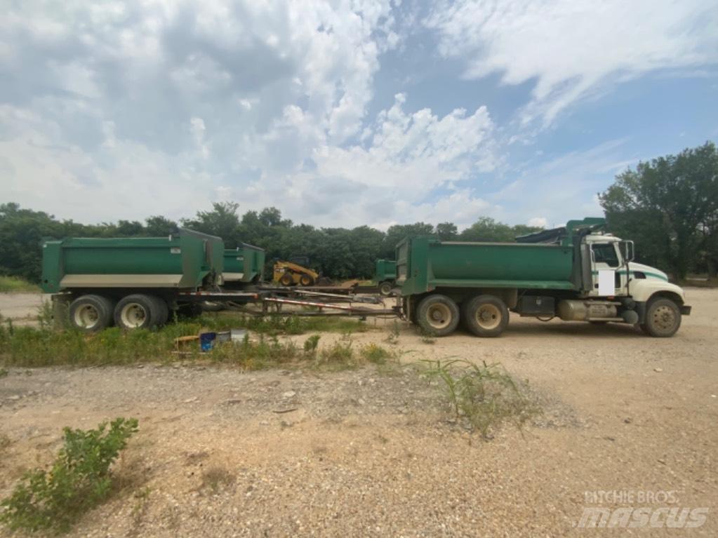 Mack Granite CV 713 Грузовики-Самосвалы