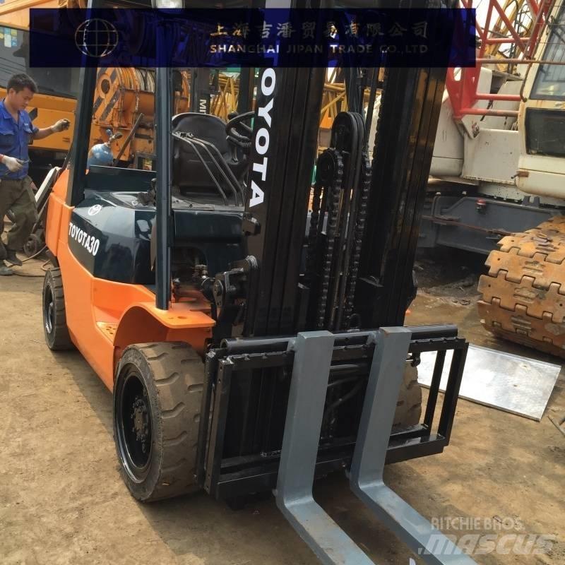 Toyota 7F Дизельные погрузчики