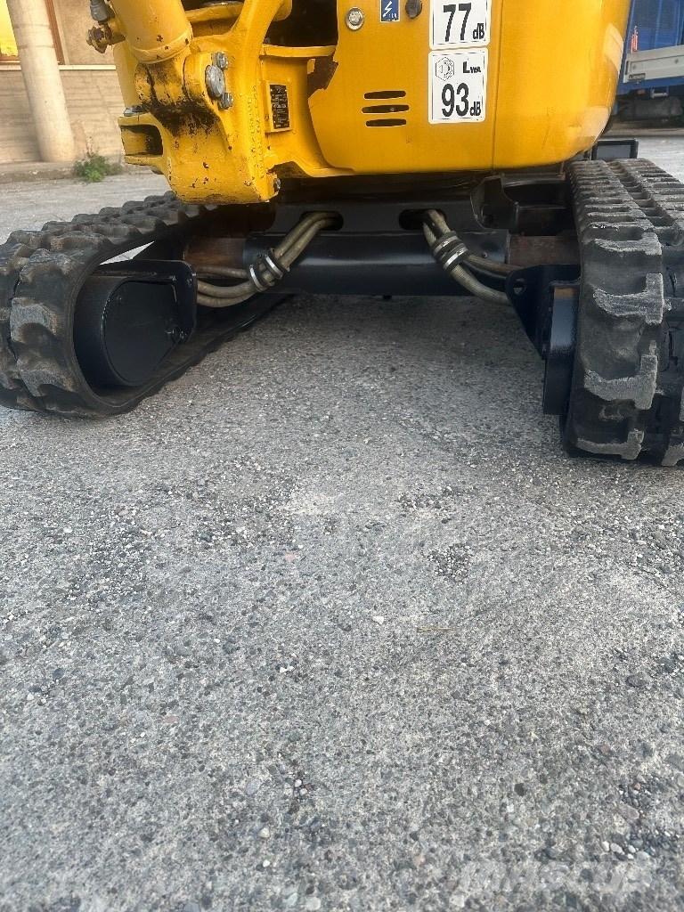 Komatsu PC16R-HS Гусеничные экскаваторы