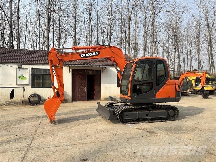 Doosan DX75 Гусеничные экскаваторы