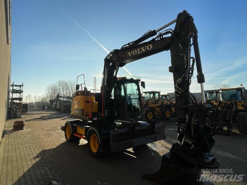 Volvo EWR130E Колёсные экскаваторы