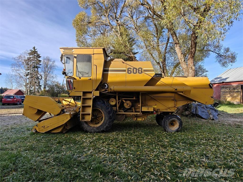 Sampo-Rosenlew 600 Зерноуборочные комбайны