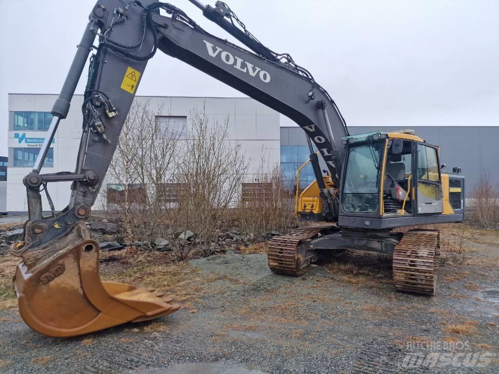 Volvo 220E Гусеничные экскаваторы