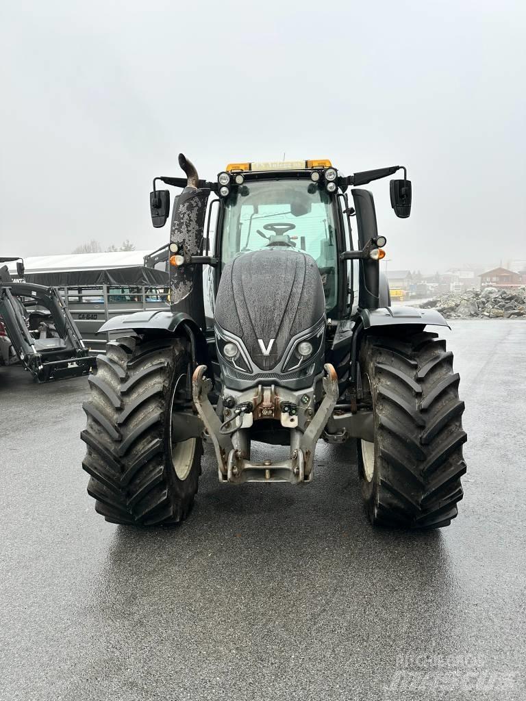 Valtra T 214 D Трактора