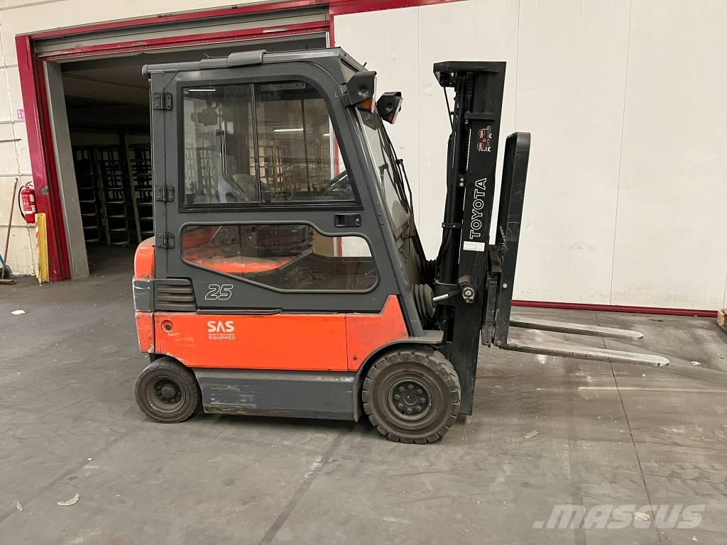 Toyota 7 FBMF 25 Электропогрузчики