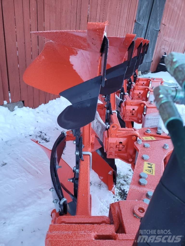 Kubota RM 3005V Оборотные плуги