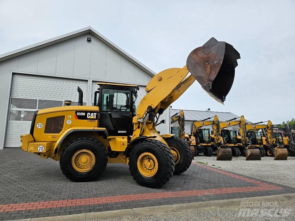 CAT 938 M Фронтальные погрузчики