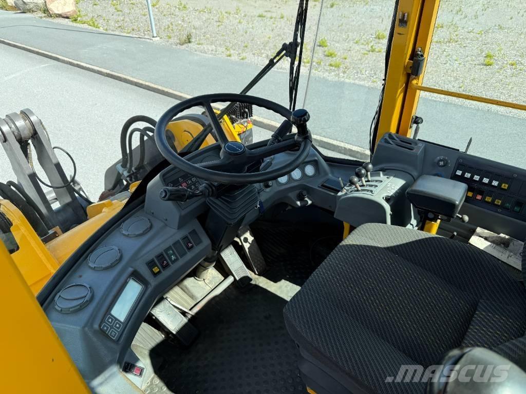 Volvo L 70 C Фронтальные погрузчики