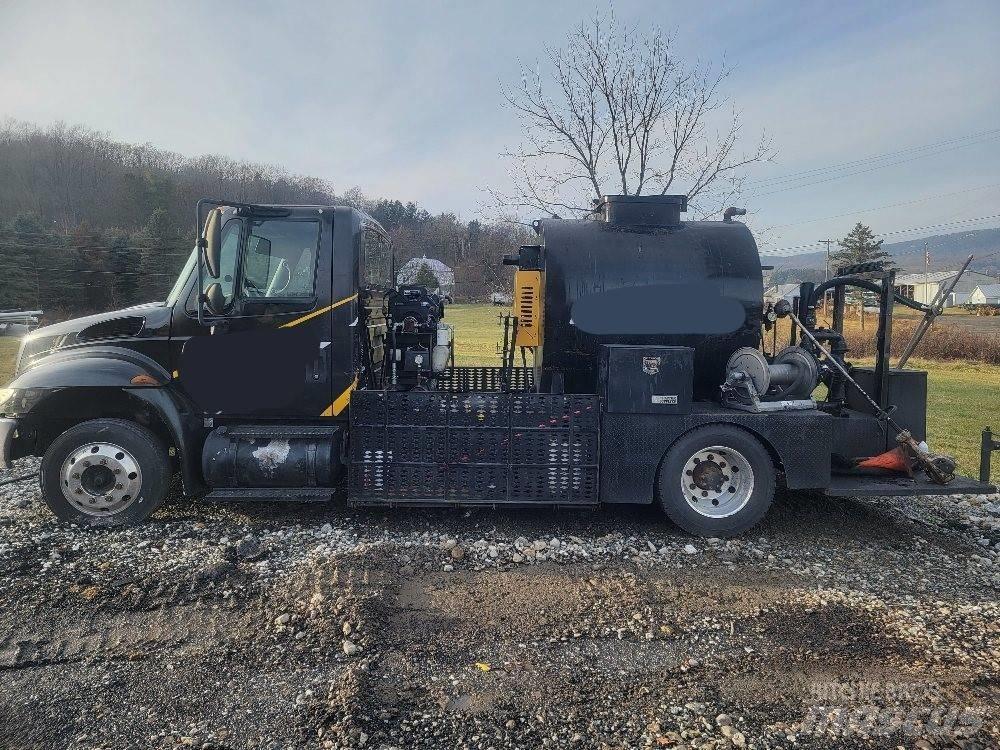 International 4300 Специальные грузовики