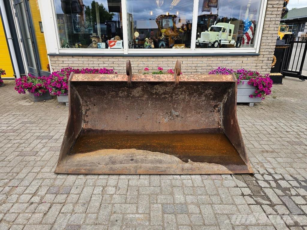  Onbekend Slotenbak Ковши