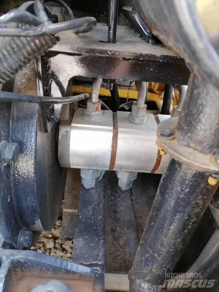 Komatsu PC18 Гусеничные экскаваторы