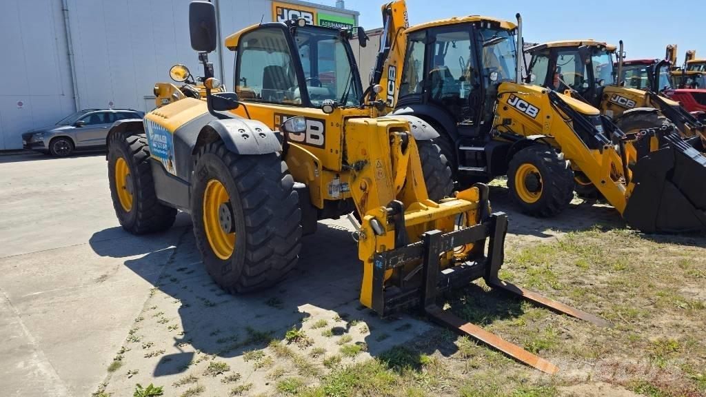 JCB 560-80 Agri Plus Телескопические фронтальные погрузчики