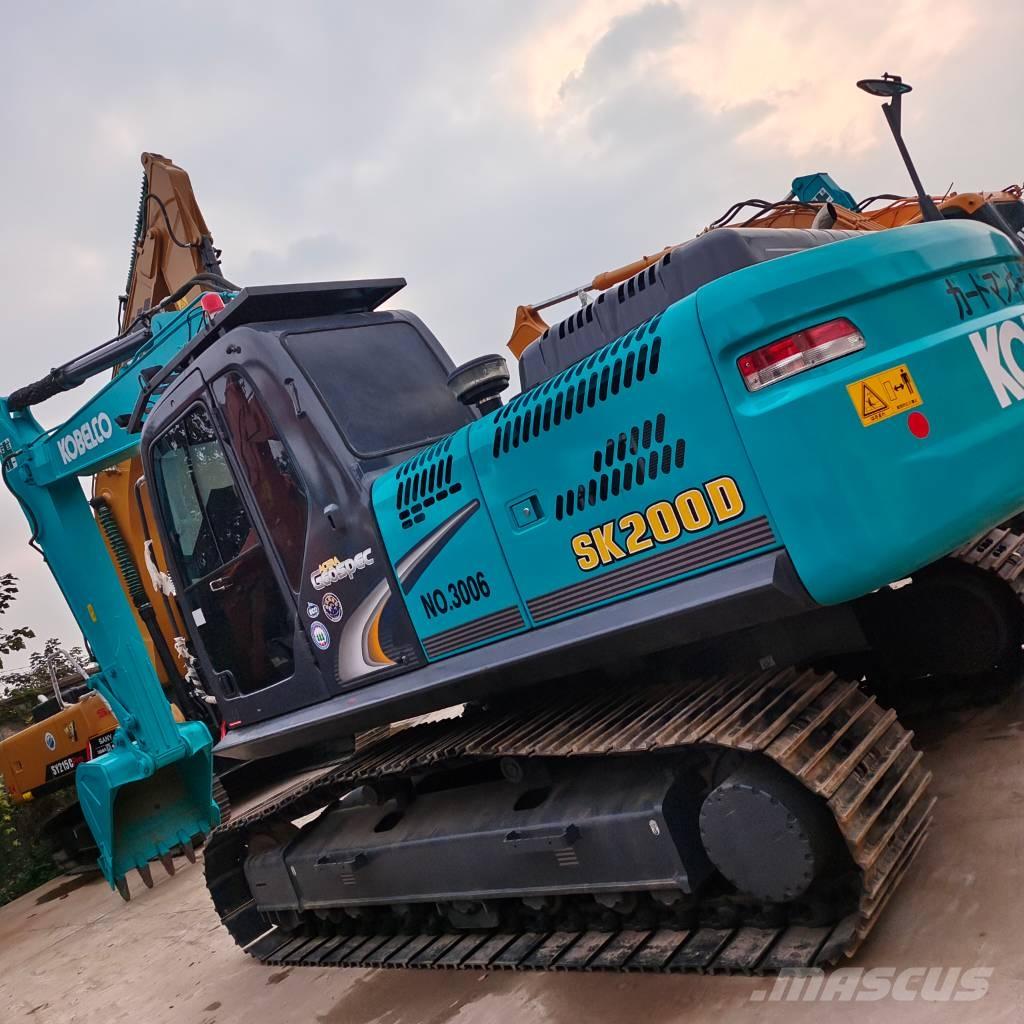 Kobelco SK 200 Гусеничные экскаваторы