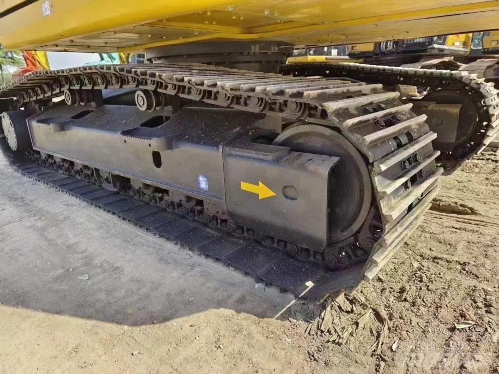 Komatsu PC 200-8 Гусеничные экскаваторы
