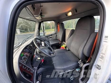 Freightliner M2 Седельные тягачи