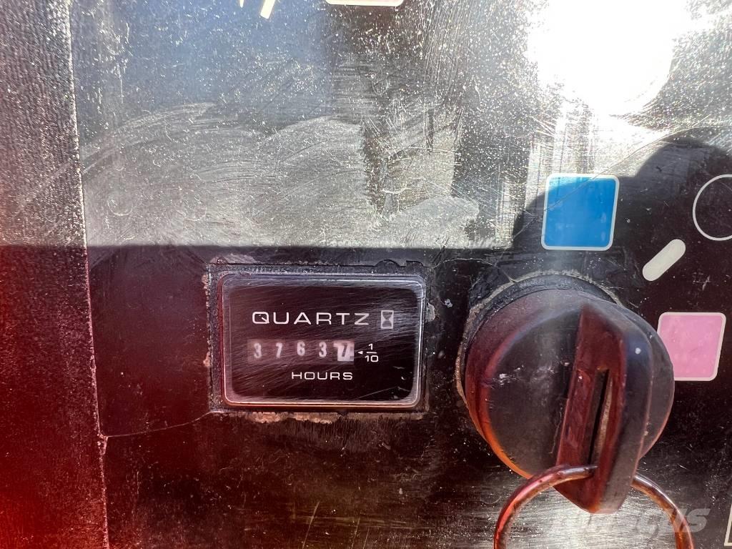 JLG 460 SJ Коленчатые подъемники