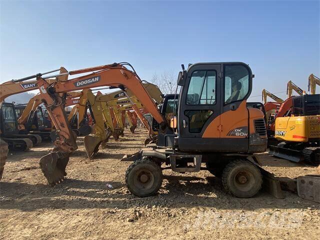 Doosan DX60W Гусеничные экскаваторы
