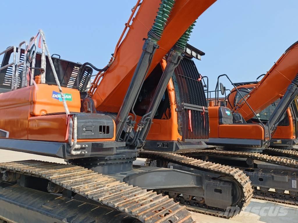 Doosan DX300-9 Гусеничные экскаваторы