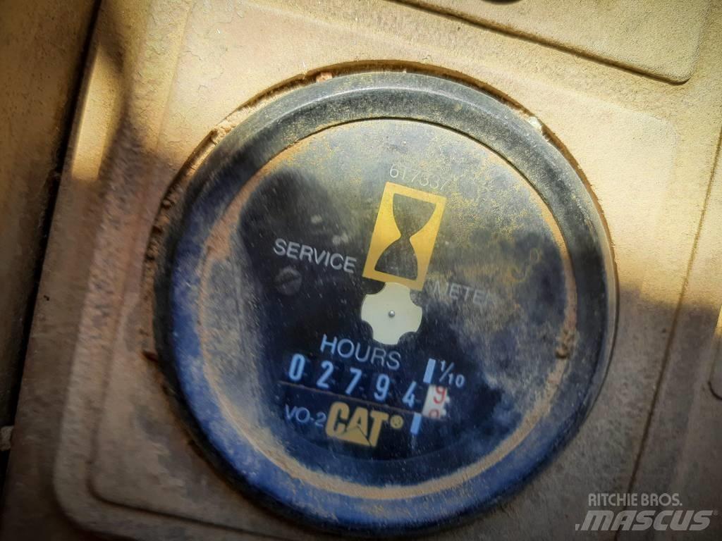 CAT 936 Фронтальные погрузчики