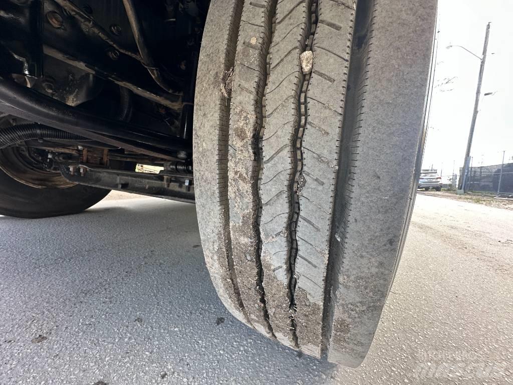 Ford F 750 XLT Грузовики-цистерны