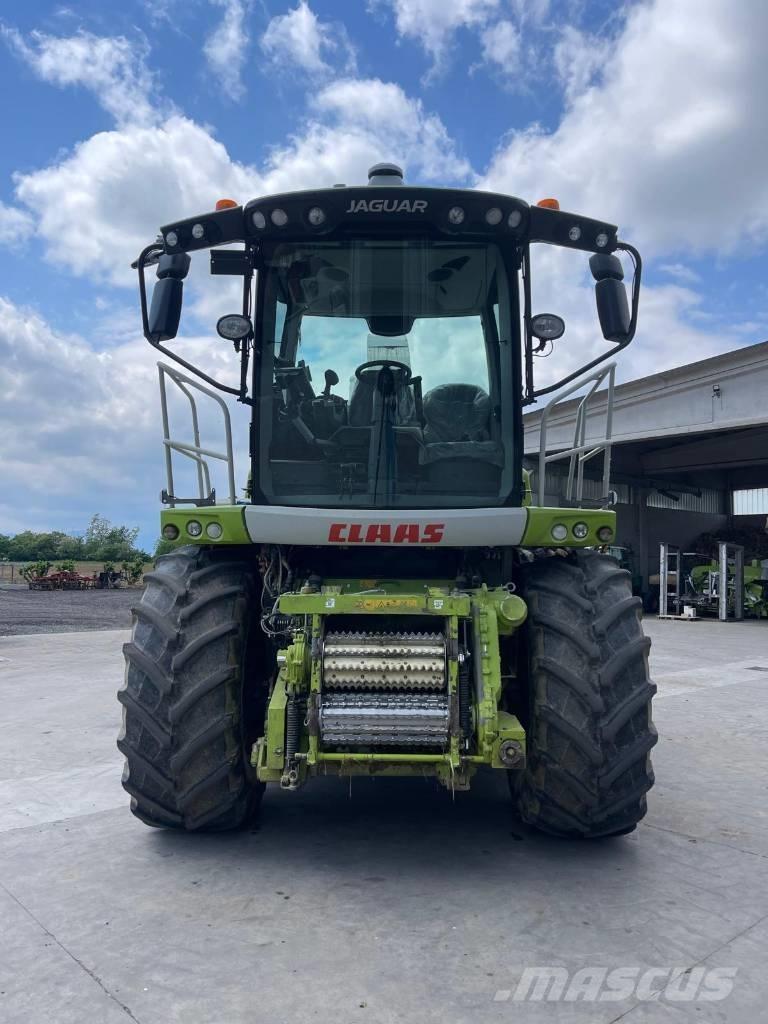 CLAAS Jaguar 990 Самоходные кормоуборочные комбайны