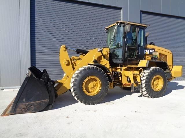 CAT 938 K Фронтальные погрузчики