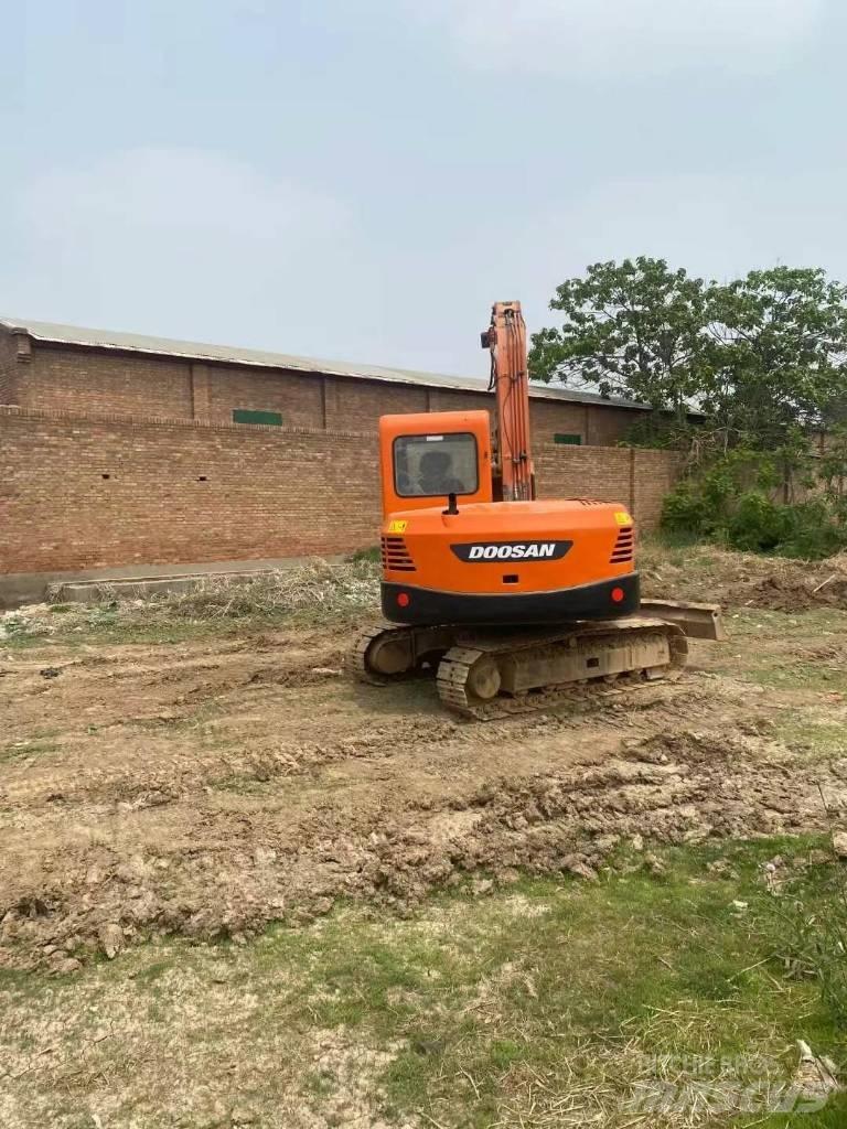 Doosan DX 80 Малые экскаваторы 7т-12т