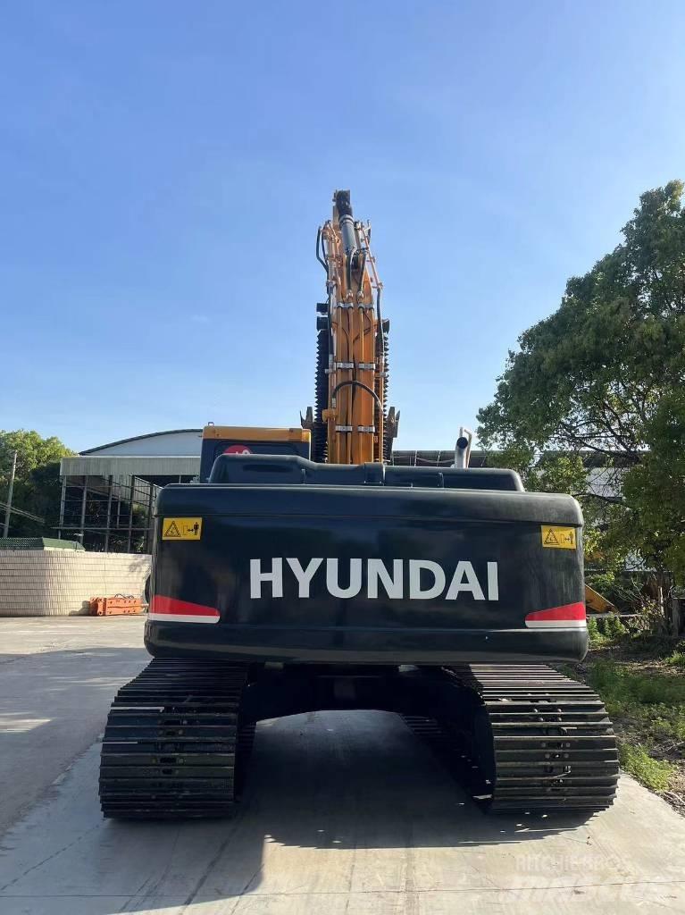 Hyundai R220-9S Колёсные экскаваторы