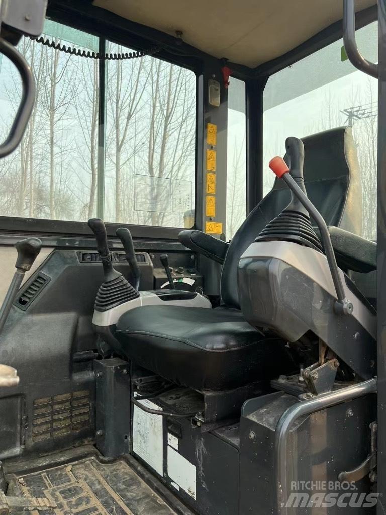Komatsu PC58 Малые экскаваторы 7т-12т