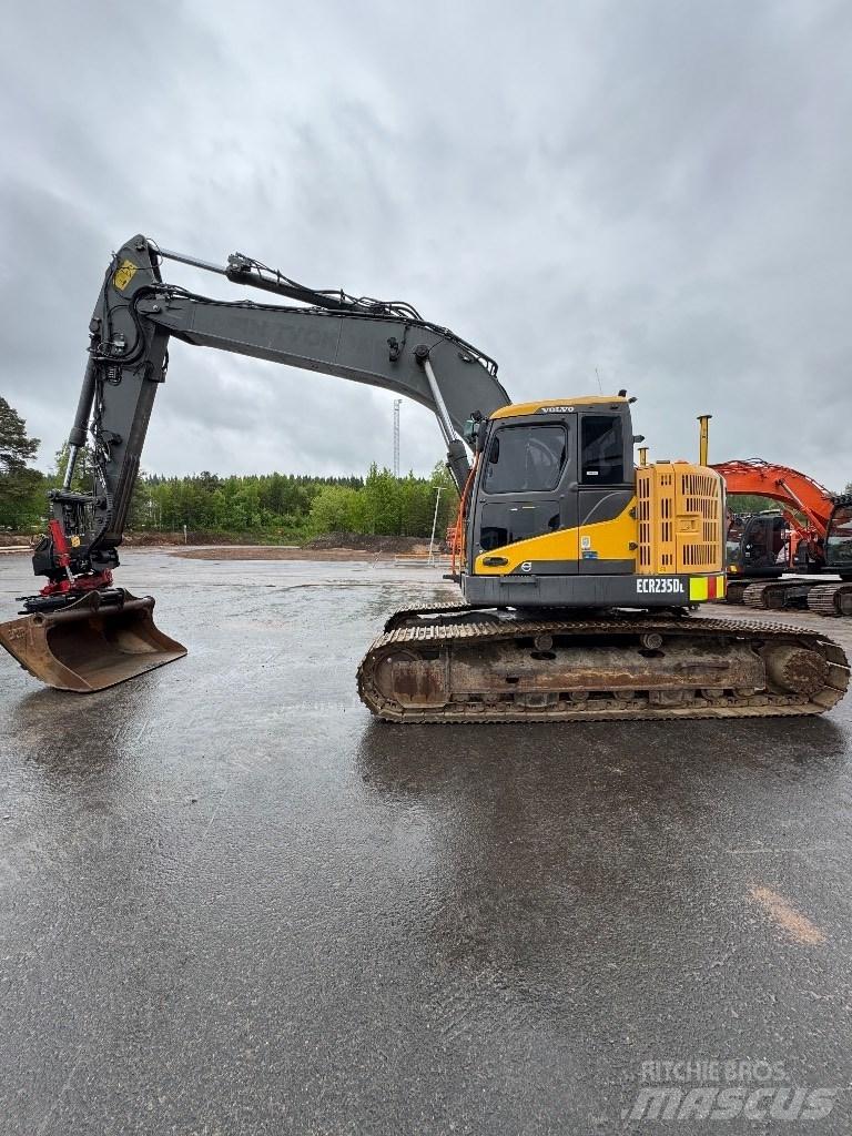 Volvo ECR 235 DL Гусеничные экскаваторы