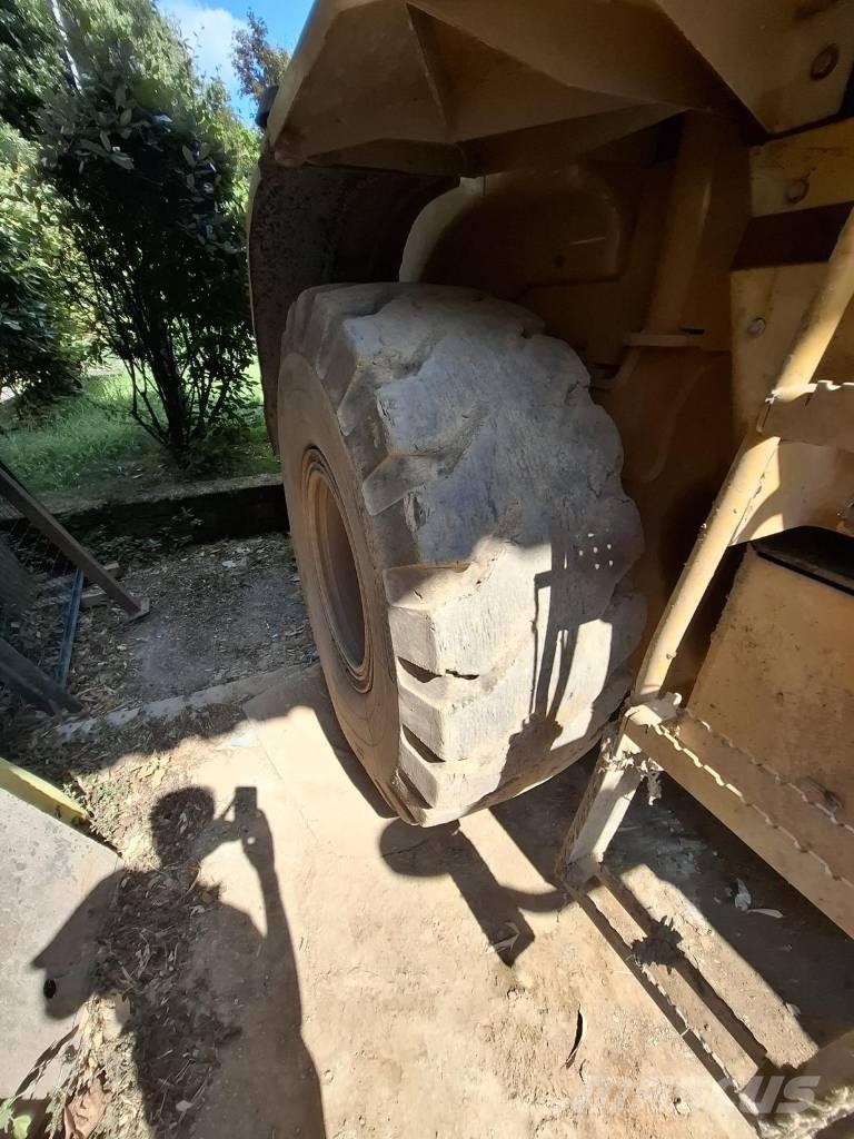 CAT 930 G Фронтальные погрузчики