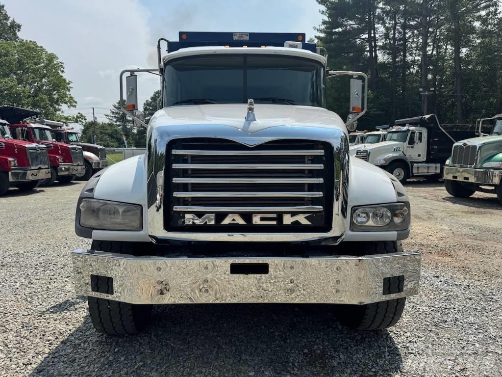 Mack Granite GU 713 Грузовики-Самосвалы