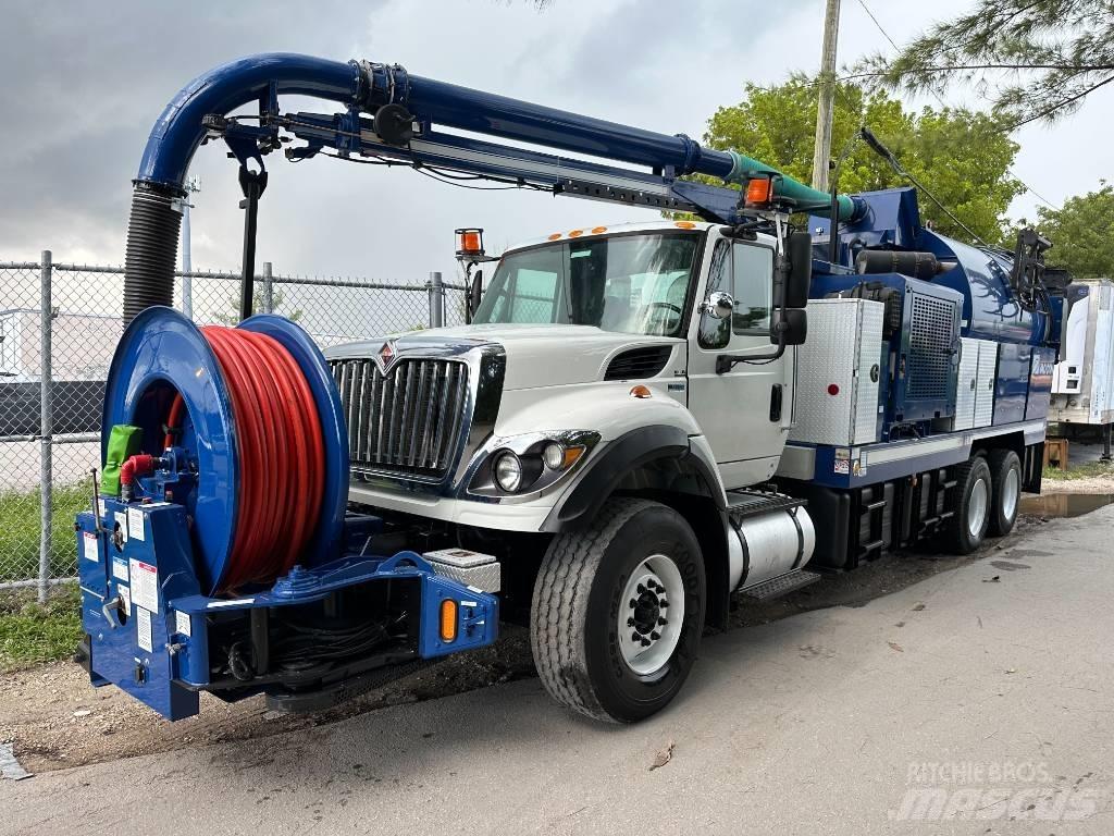 International 7500 Ассенизаторские машины