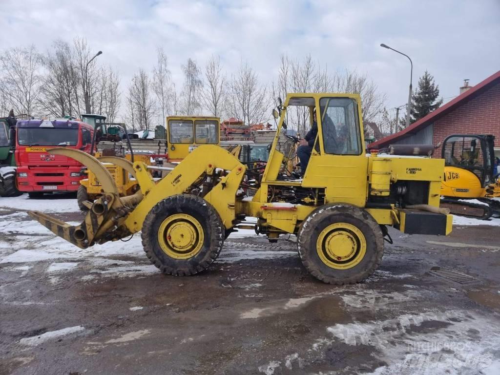  Ł 200 Ładowarka Фронтальные погрузчики