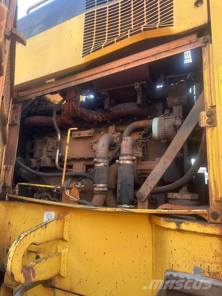 Komatsu WA 600-6 Фронтальные погрузчики