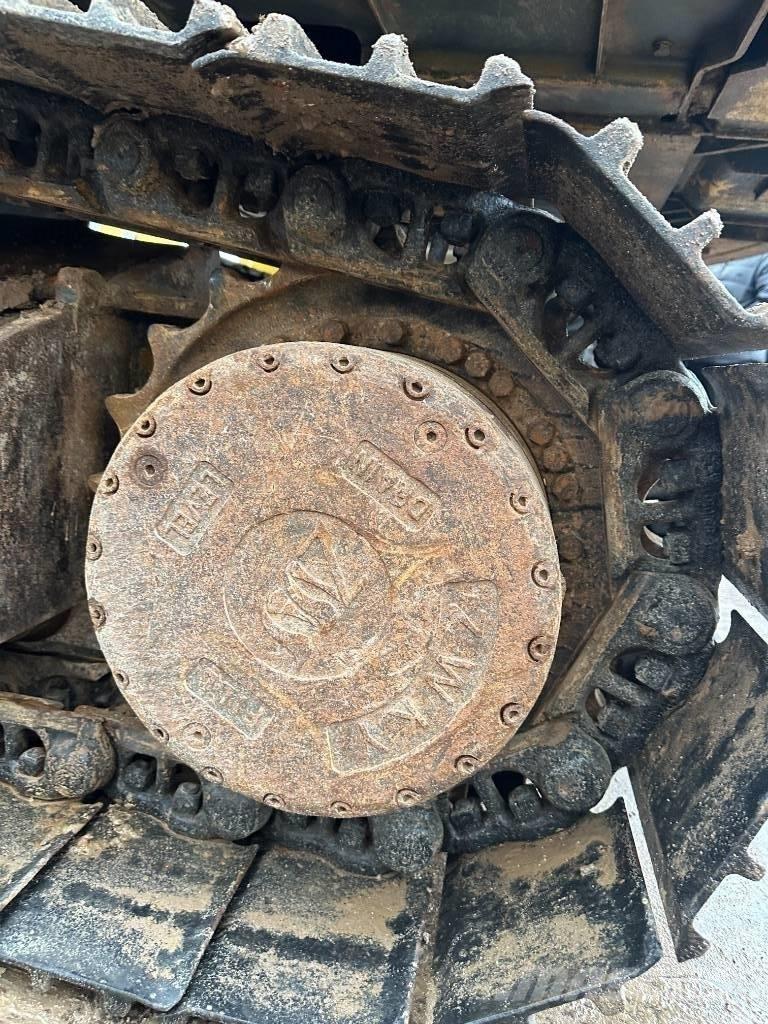 Hyundai 220LC-9S Гусеничные экскаваторы