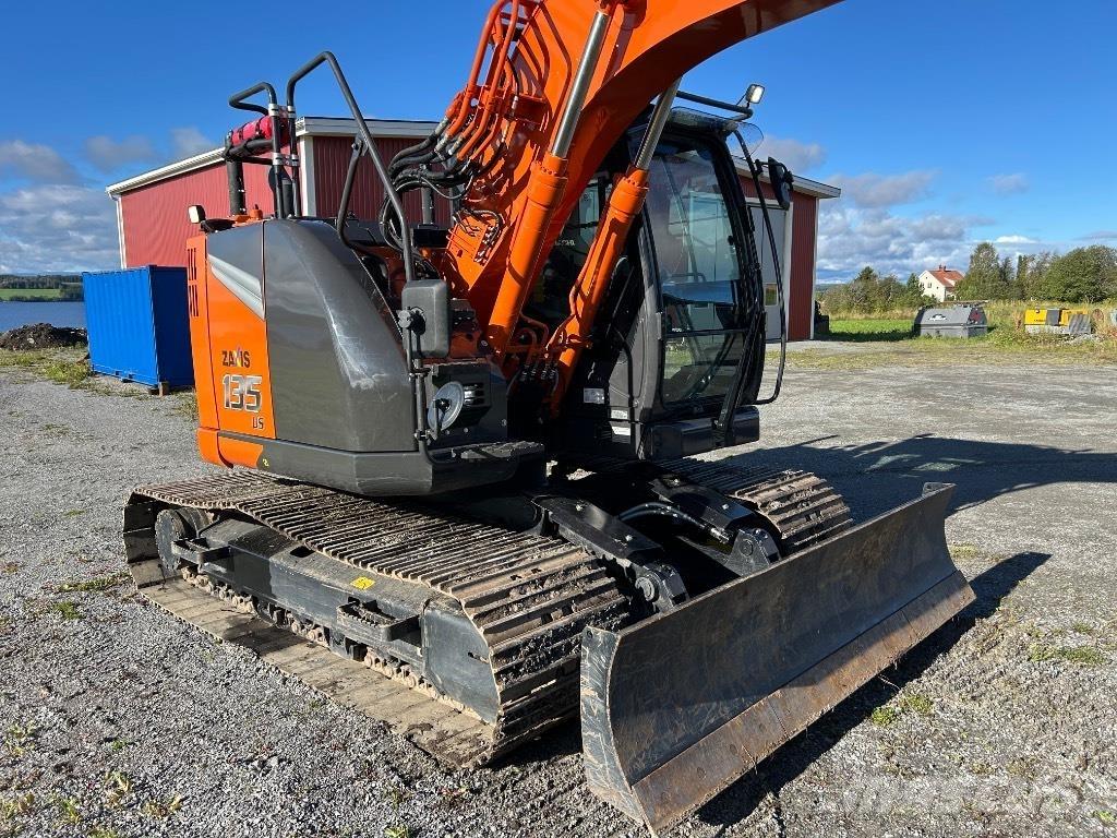 Hitachi ZX 135 US-7 Гусеничные экскаваторы