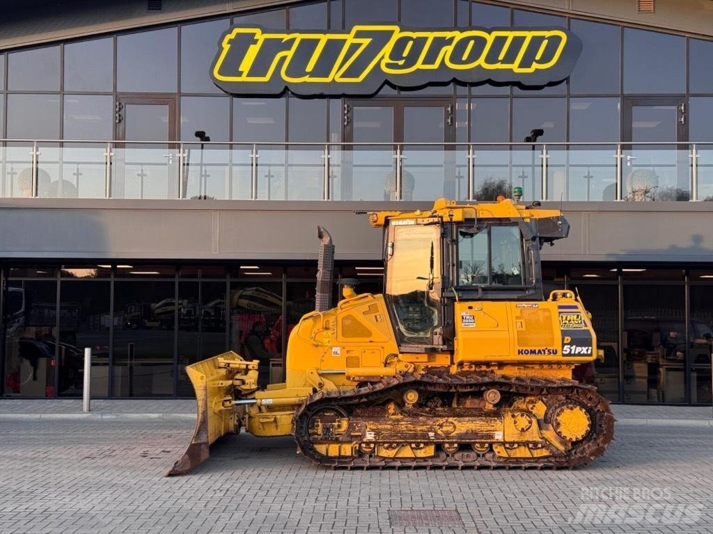 Komatsu D51PXI-24EO Гусеничные бульдозеры